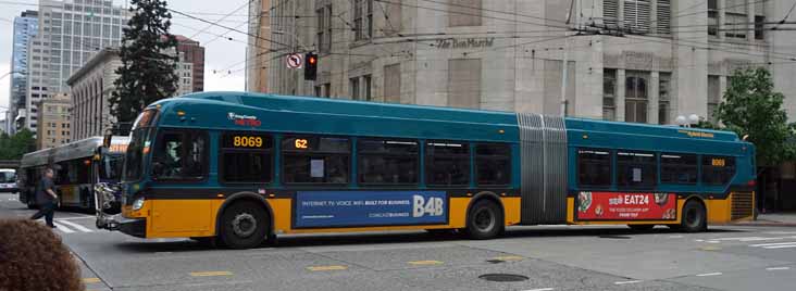 King County Metro New Flyer XDE60 8069